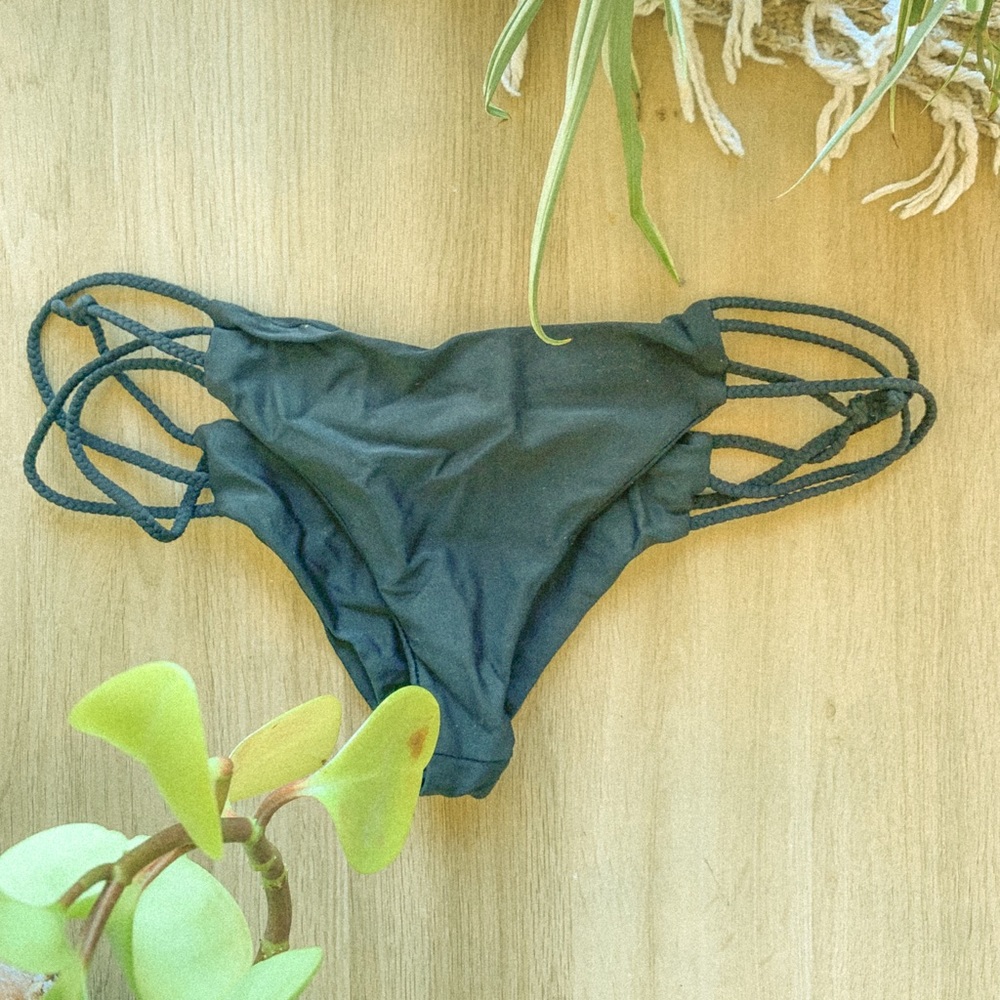 💫🍃 STONE FOX SWIM BIKINI BOTTOM